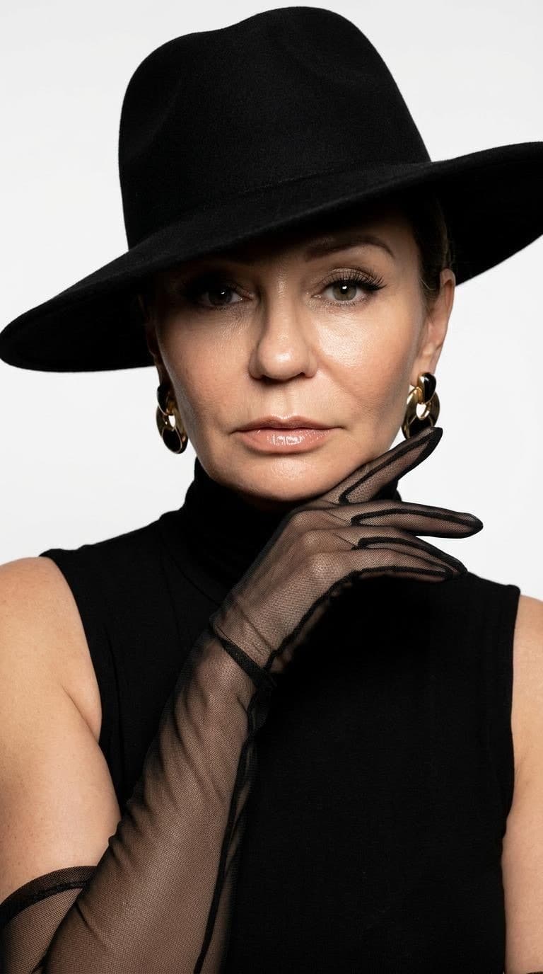 ANNA, 46 — Brillith's Mansion