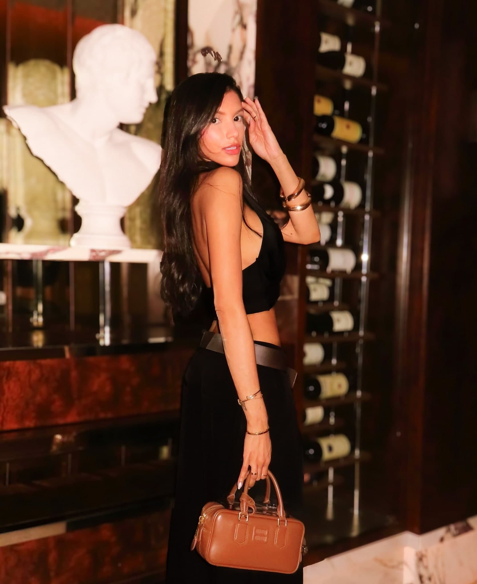Victoria Engel, 23 - 